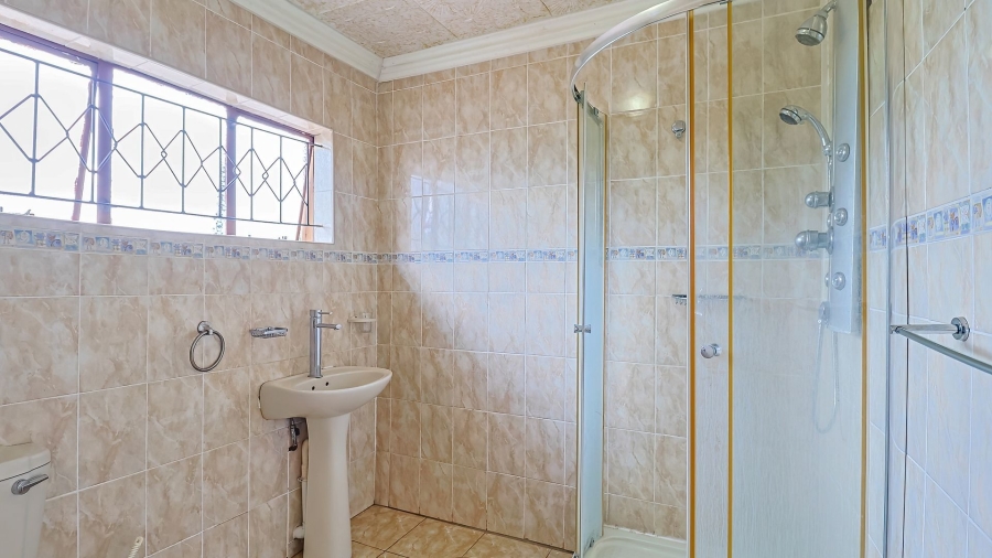 3 Bedroom Property for Sale in Mogwase North West